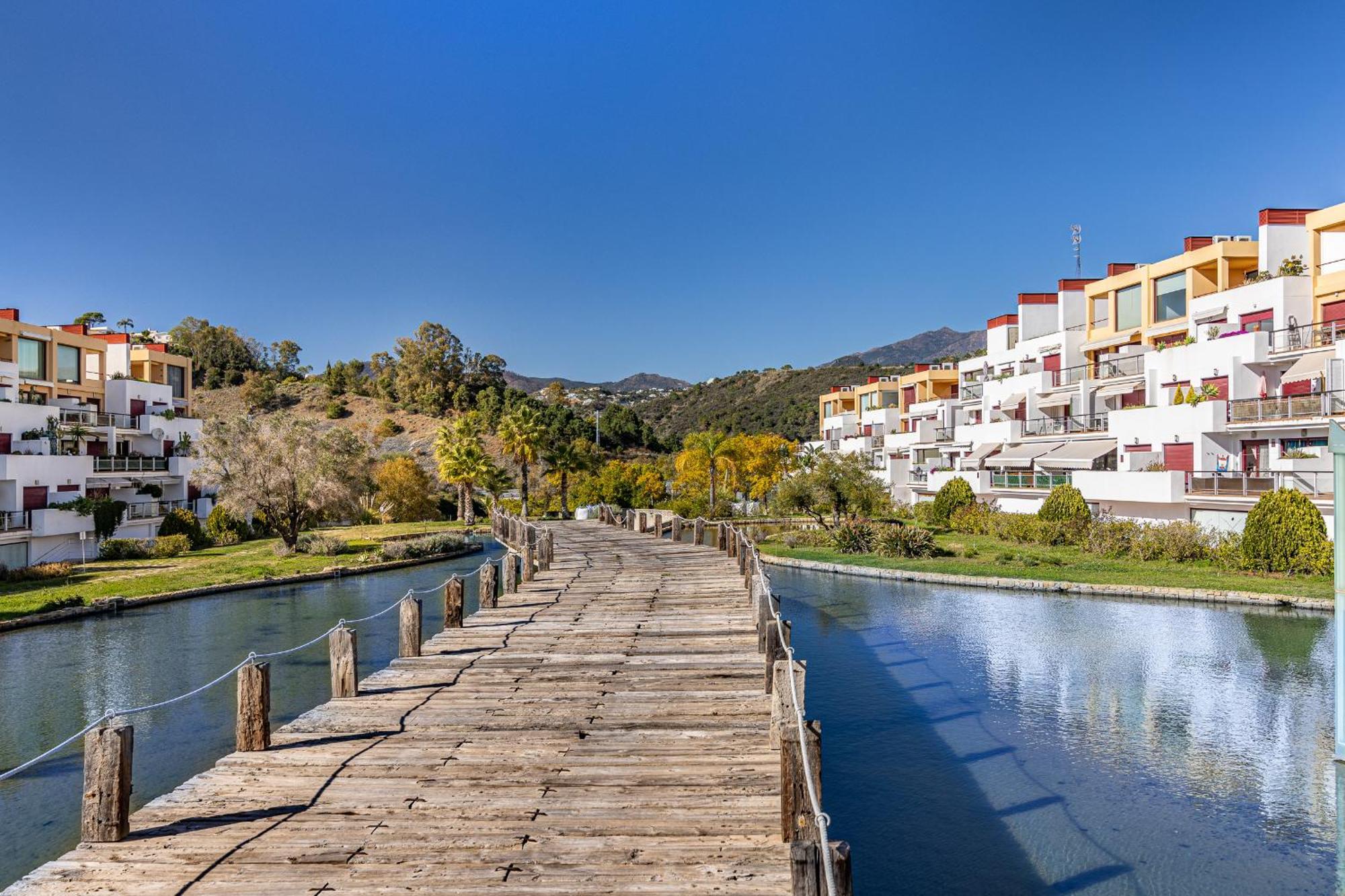 Rentitspain Apartamento Charming Gym, Jacuzzi Y Balcon Estepona Exterior foto